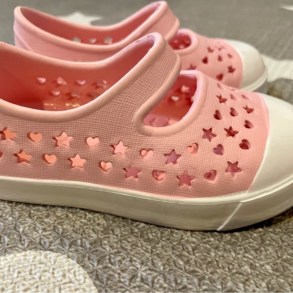 Pink Kids Shoes with Star Cutouts - Picture 3 of 6